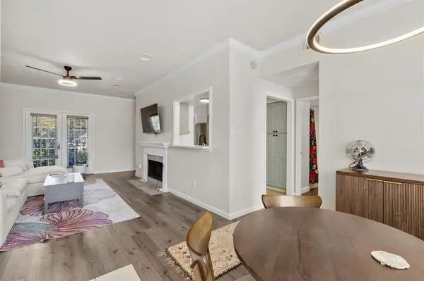 3550 Country Square Drive #111, Carrollton, TX 75006