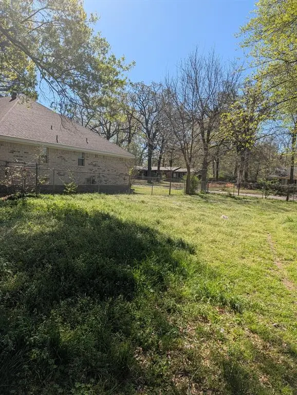 3395 Bonham Street, Paris, TX 75460