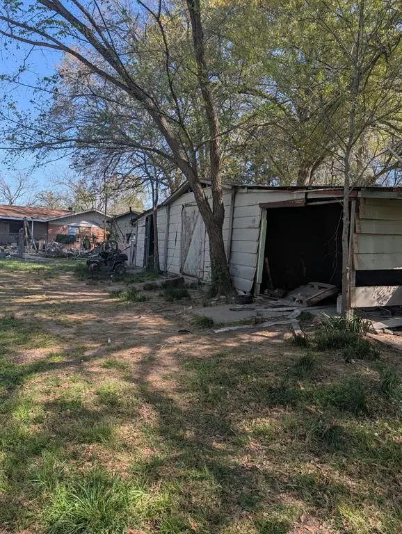 3395 Bonham Street, Paris, TX 75460