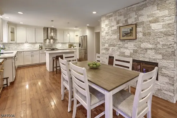 10 Roxiticus Rd, Mendham Twp., NJ 07945