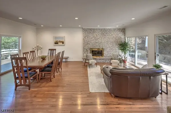 10 Roxiticus Rd, Mendham Twp., NJ 07945