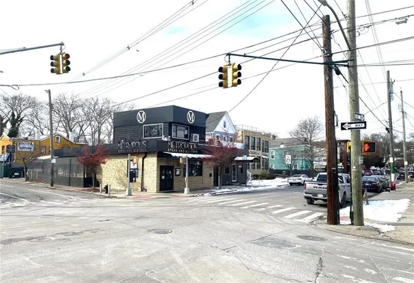 100 Lincoln AVE, Brooklyn, NY 10306