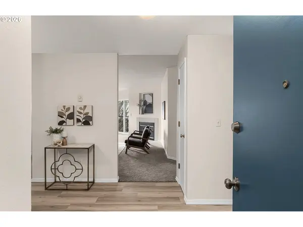 8720 SW TUALATIN RD #205, Tualatin, OR 97062