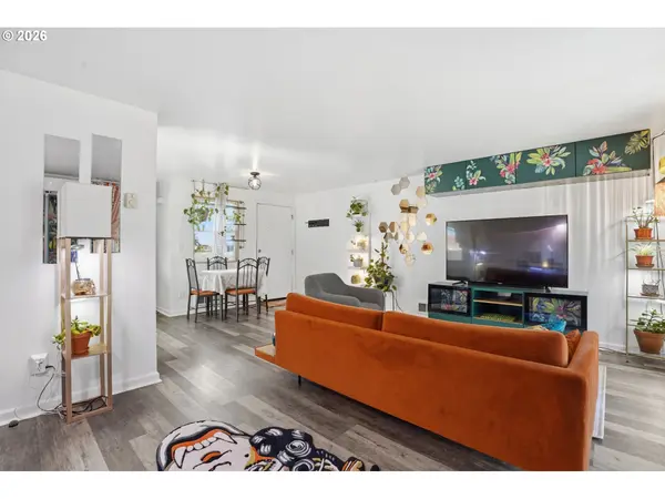 2379 SE 112TH AVE #2, Portland, OR 97216