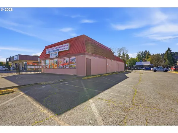 1815 SE 82ND AVE, Portland, OR 97216