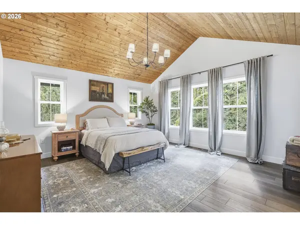 15680 S WAVE RD, Mulino, OR 97042