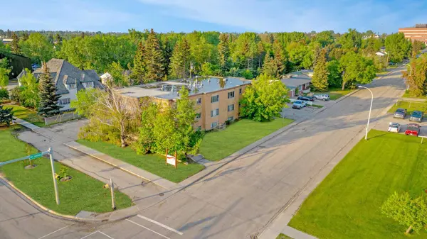 9932 105 AVE #106, Grande Prairie, AB T8V1G9