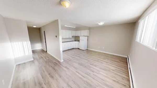 9932 105 AVE #107, Grande Prairie, AB T8V1G9