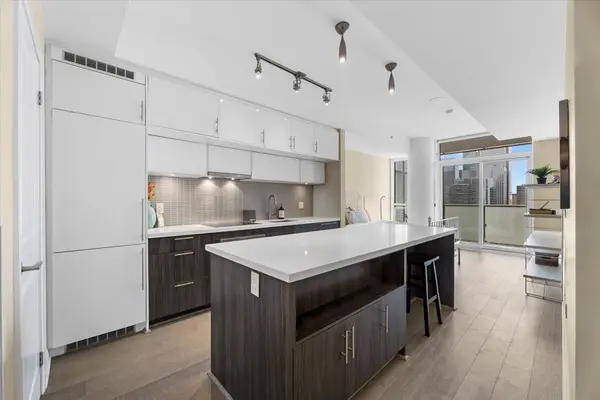 8 Mercer ST #2803, Toronto C01, ON M5V 0C4