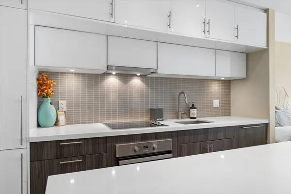 8 Mercer ST #2803, Toronto C01, ON M5V 0C4