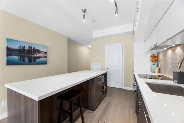 8 Mercer ST #2803, Toronto C01, ON M5V 0C4