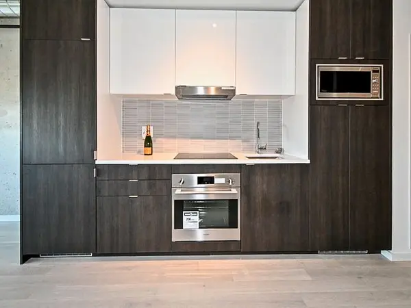 21 Lawren Harris SQ #418, Toronto C08, ON M5A 1H7