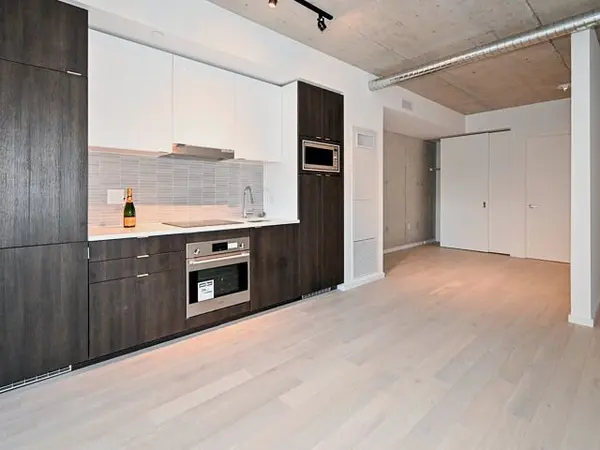 21 Lawren Harris SQ #418, Toronto C08, ON M5A 1H7