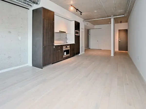 21 Lawren Harris SQ #418, Toronto C08, ON M5A 1H7