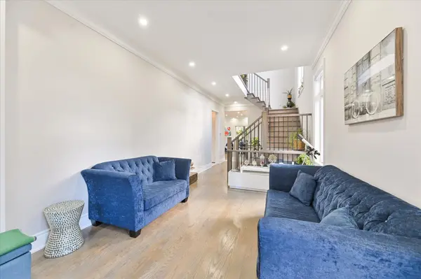 3 Holmstead AVE, Toronto E03, ON M4B 1S9