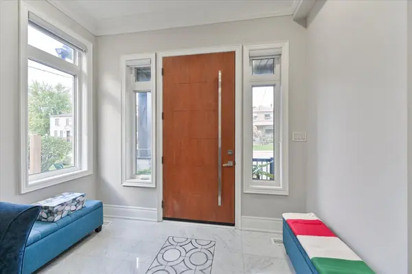 3 Holmstead AVE, Toronto E03, ON M4B 1S9