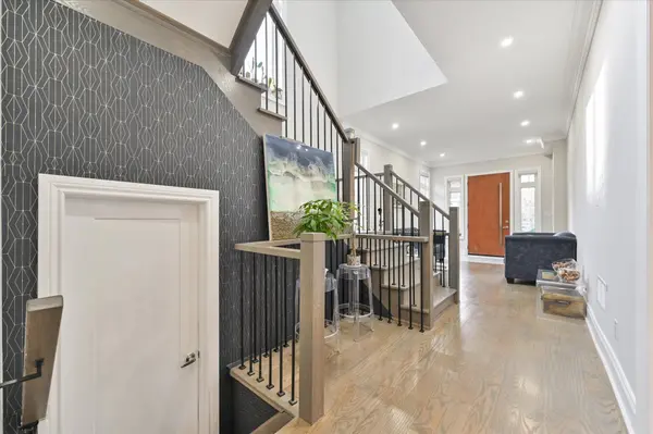 3 Holmstead AVE, Toronto E03, ON M4B 1S9