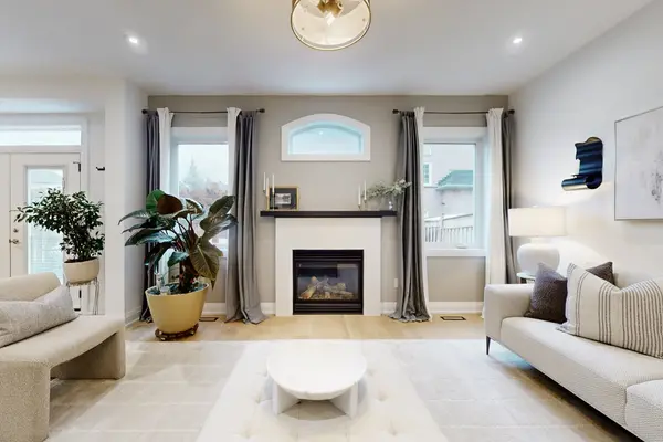 7 Honeyview ST, Vaughan, ON L4K 5S2