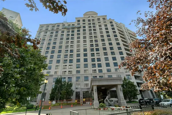 9235 Jane ST #707, Vaughan, ON L6A 0J8