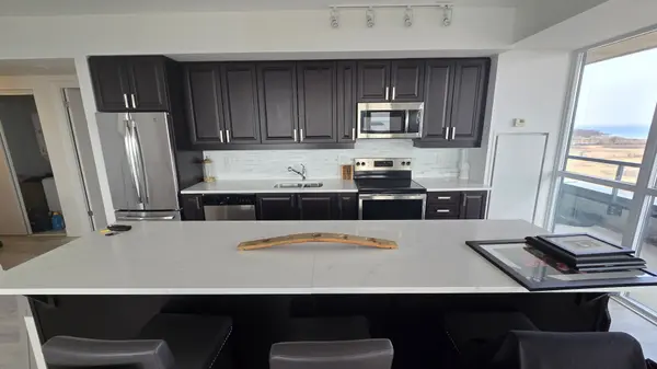 550 North Service RD #1305, Grimsby, ON L5M 0H9