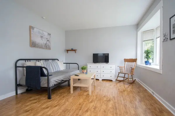 32 Adelaide ST S, Kawartha Lakes, ON K9V 3J7