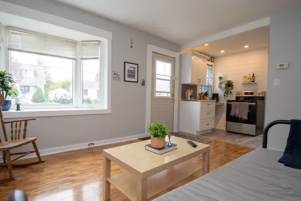 32 Adelaide ST S, Kawartha Lakes, ON K9V 3J7