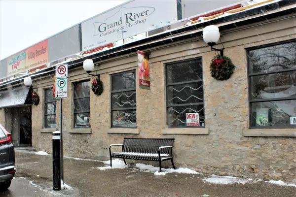 105 Queen ST W #6, Centre Wellington, ON N1M 2L3