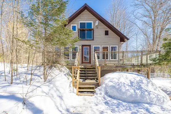 98 Black RD, Seguin, ON P2A 2W8