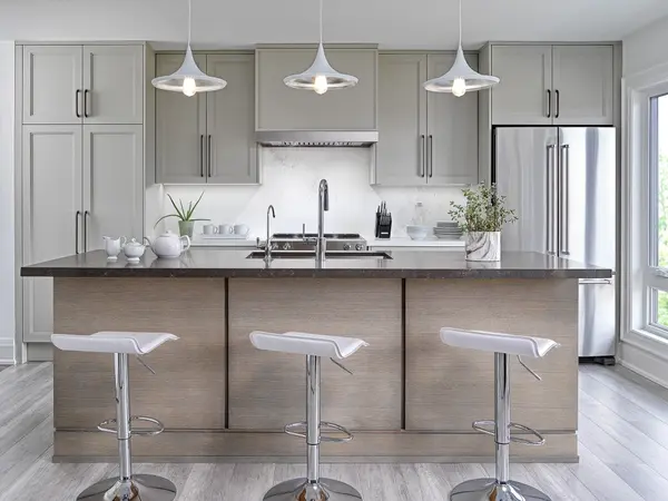 1 Hemlock CRES, Kawartha Lakes, ON K0M 1A0