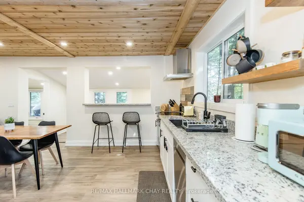 182 Brodie Kay TRL, Huntsville, ON P0B 1L0