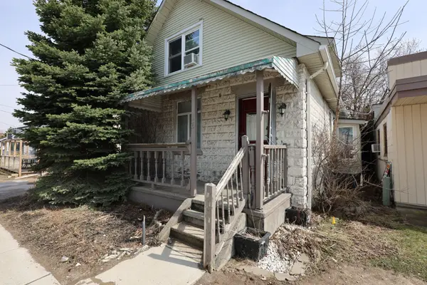 16 Ontario ST N, Lambton Shores, ON N0M 1T0