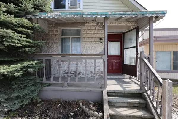 16 Ontario ST N, Lambton Shores, ON N0M 1T0