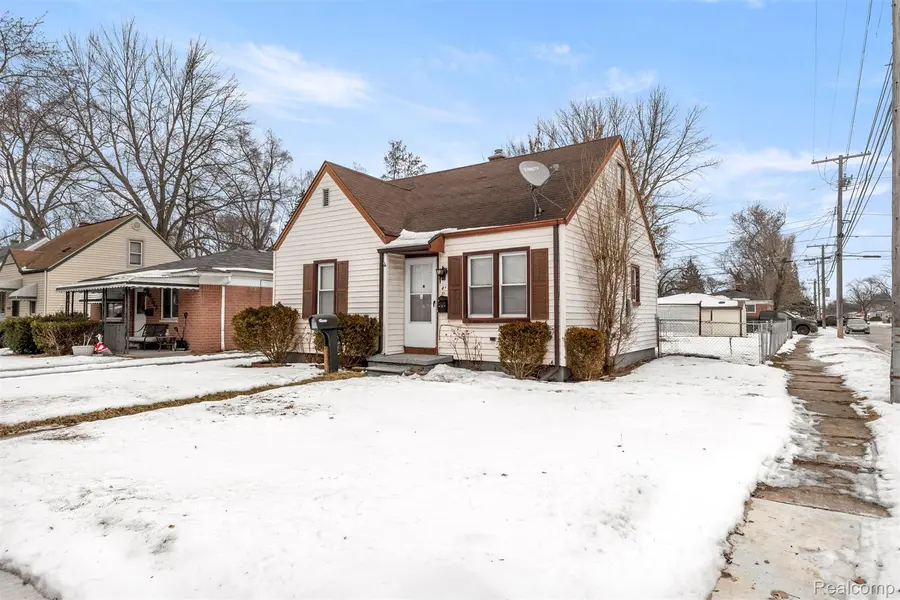 4721 Jackson ST, Dearborn Heights, MI 48125