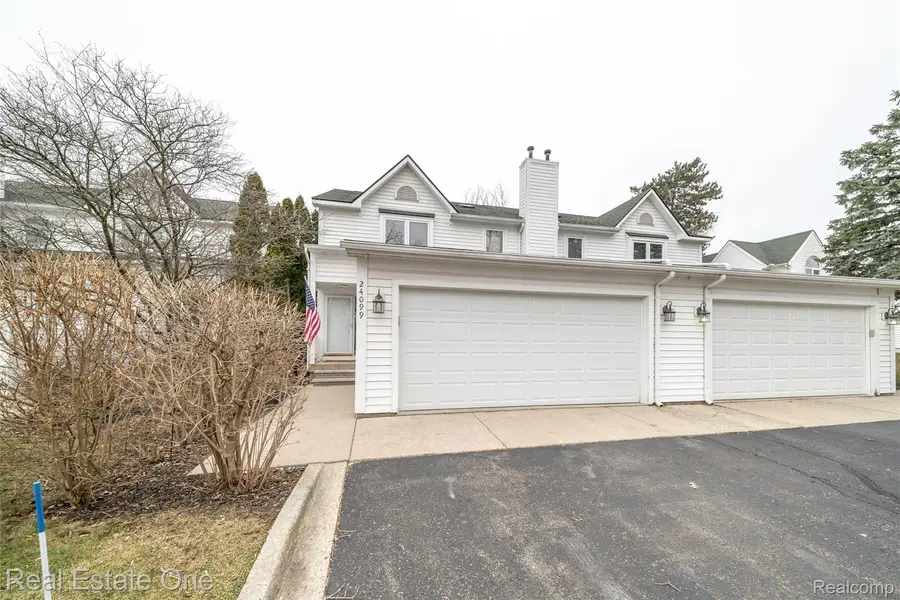 24099 Tana CT, Farmington, MI 48335