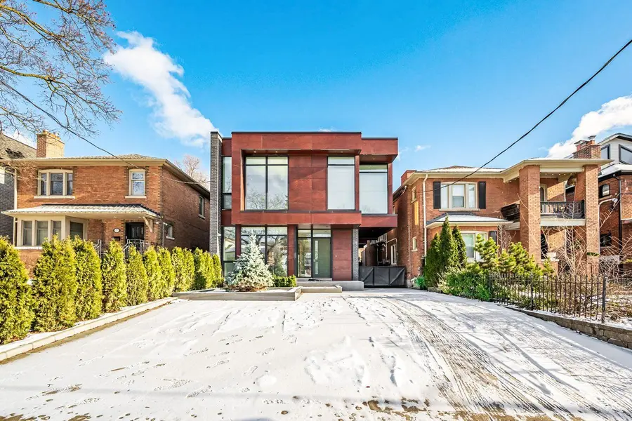 5 Braemar AVE, Toronto C03, ON M5P 2L1