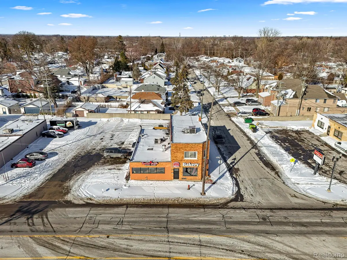 24302 W Warren ST, Detroit, MI 48127