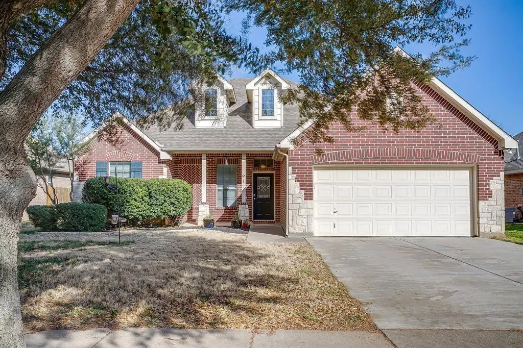 912 Robbins Way, Saginaw, TX 76179