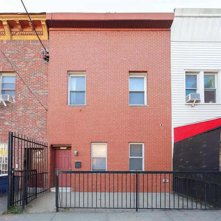 1026 39th ST, Brooklyn, NY 11219