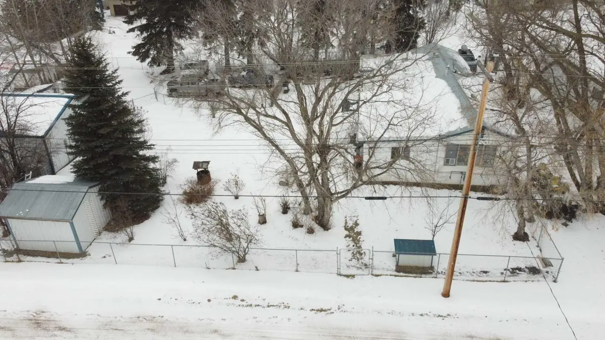 217 McLeod ST, Ferintosh, AB T0B 1M0