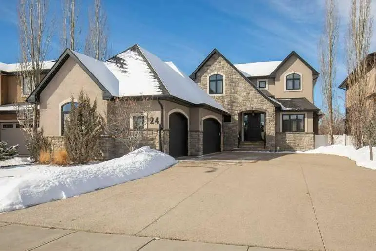 24 Sawyer Close, Red Deer, AB T4R 0M5