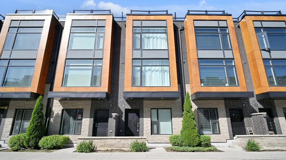 200 Malta AVE #28, Brampton, ON L6Y 6H8