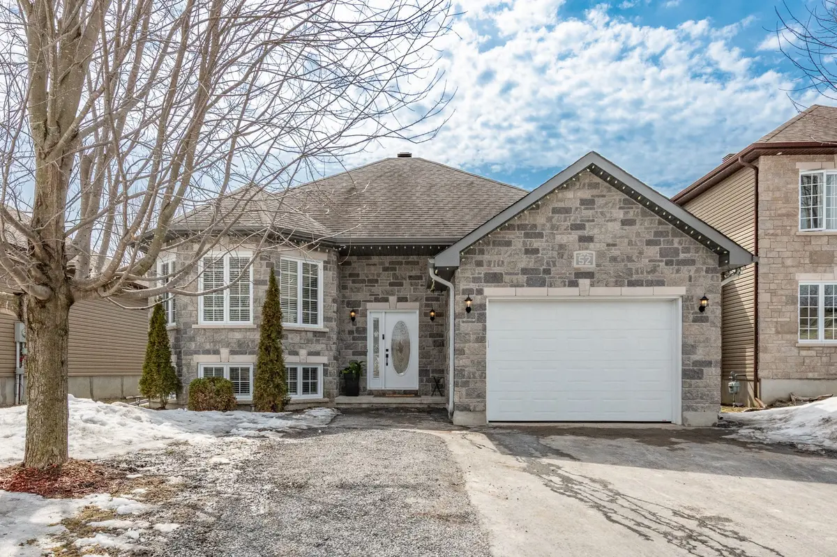 52 South Indian DR, The Nation, ON K0A 2M0