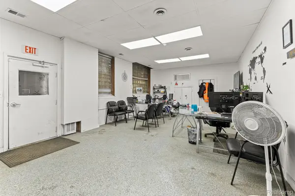 12950 Lyndon ST, Detroit, MI 48227