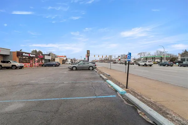 25462 Ford RD, Dearborn Heights, MI 48127