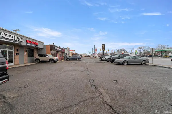 25462 Ford RD, Dearborn Heights, MI 48127