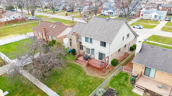 15135 CHURCHILL ST ST, Southgate, MI 48195