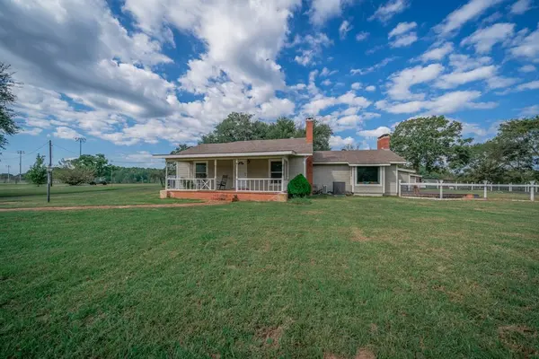 1901 Byrd Rd., Jacksonville, TX 75766