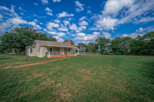 1901 Byrd Rd., Jacksonville, TX 75766