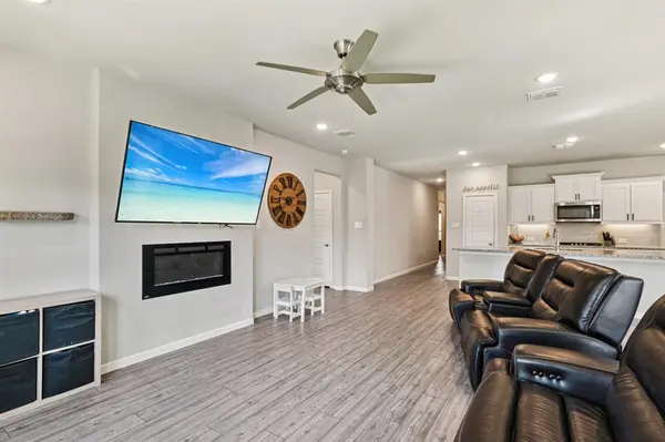 312 Scenic Point Drive, Princeton, TX 75407