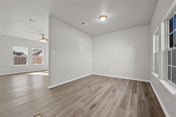 1612 Chivalry Lane, Fort Worth, TX 76140